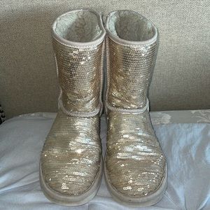 Ugg classic short sparkles. Gold. Used. Size 7
